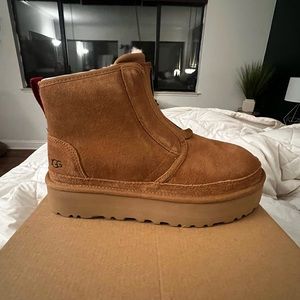 Uggs Women's Neumel Zip Platform Booties